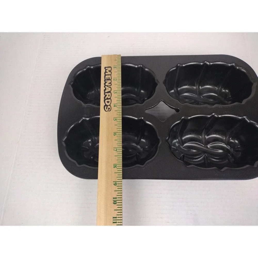 Nordic Ware Mini Bundt 4 Loaf Pan Mold Heavy Cast Aluminum 8 Cup Non-Stick USA
